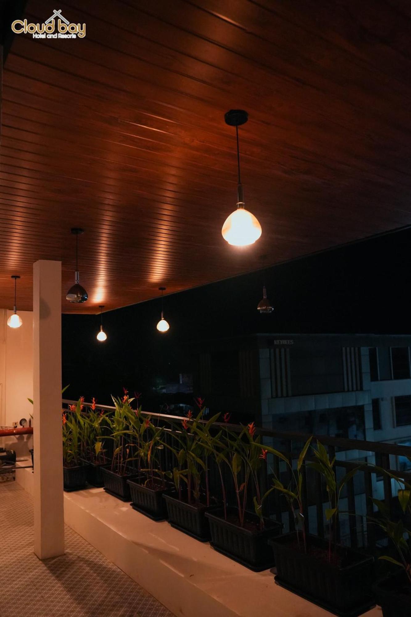 Hotel Cloud Bay Manjeri Buitenkant foto